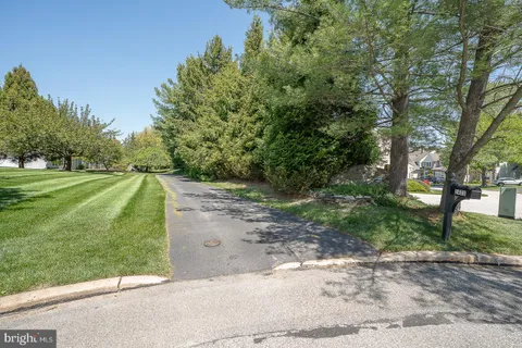 $1,200,000 | 1421 Radbill Circle, Berwyn, PA 19312