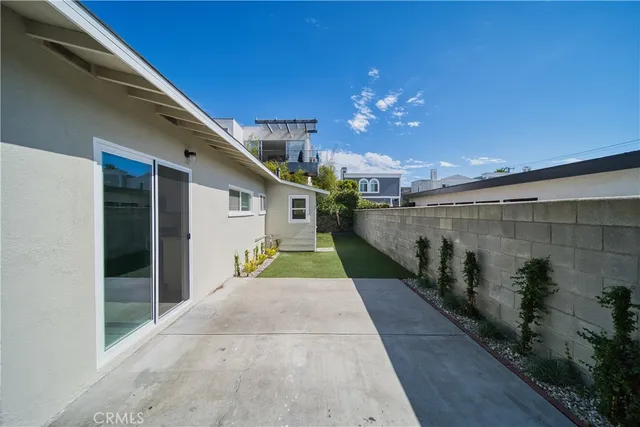 $4,950 | 926 Manhattan Beach Boulevard, Unit B, Manhattan Beach, CA 90266