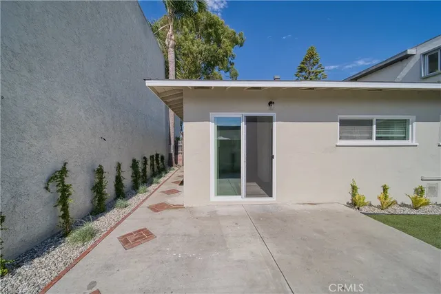 $4,950 | 926 Manhattan Beach Boulevard, Unit B, Manhattan Beach, CA 90266