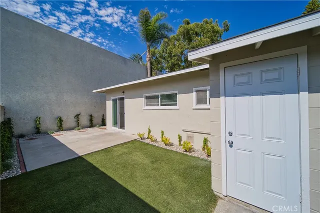 $4,950 | 926 Manhattan Beach Boulevard, Unit B, Manhattan Beach, CA 90266