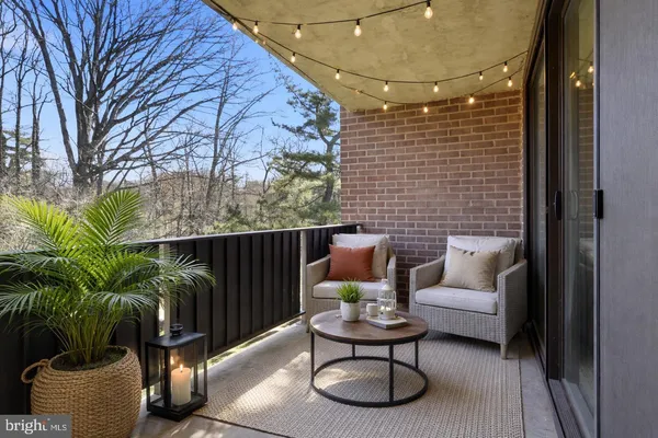 $319,900 | 1433 Northgate Square, Unit 11B, Reston, VA 20190