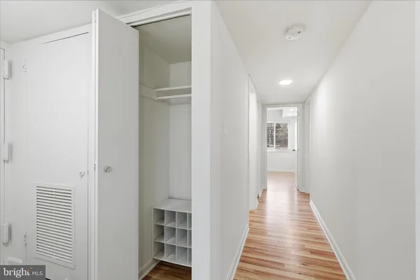 $319,900 | 1433 Northgate Square, Unit 11B, Reston, VA 20190