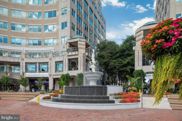 $319,900 | 1433 Northgate Square, Unit 11B, Reston, VA 20190