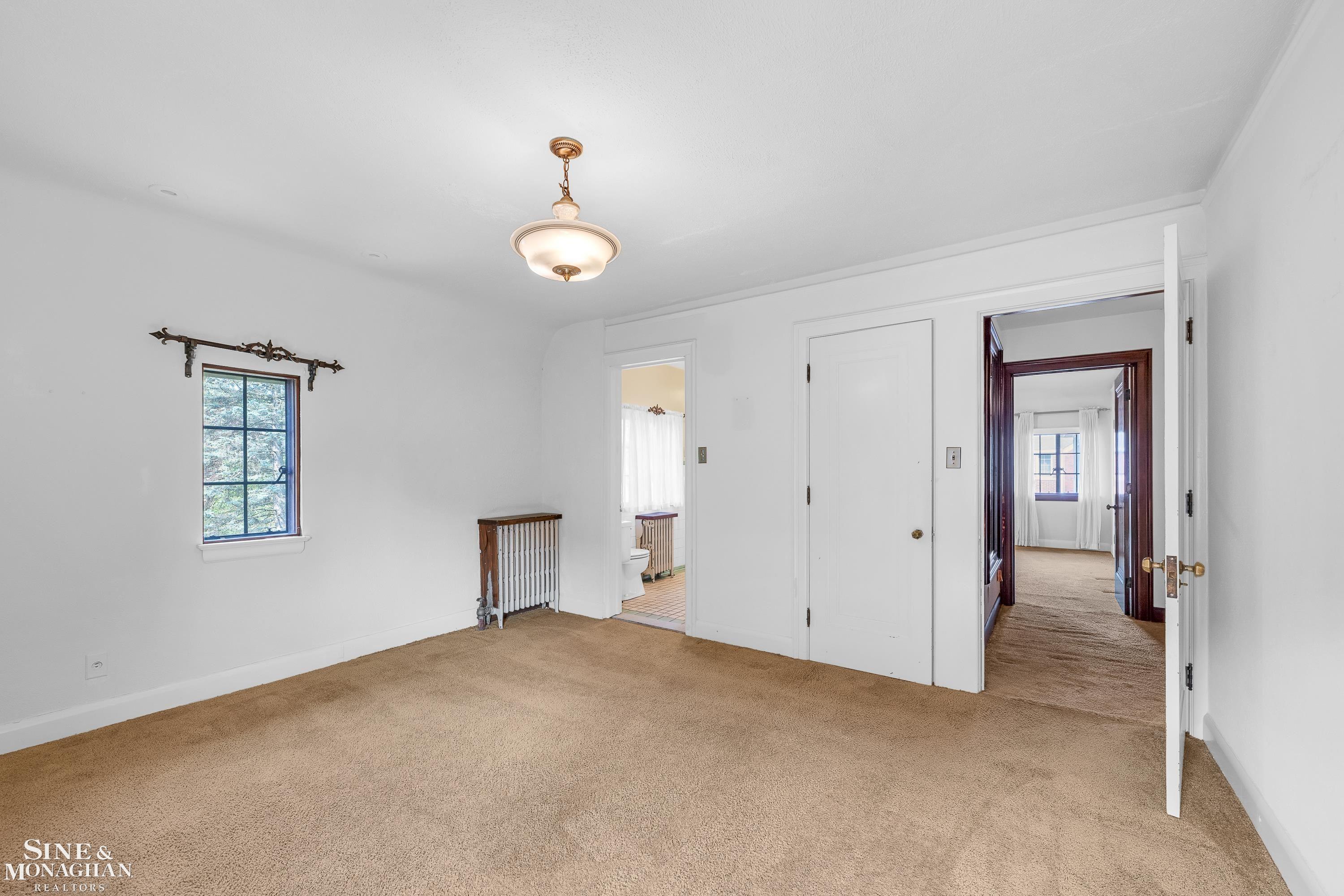 1363 Yorkshire Road Grosse Pointe, MI 48230 - Photo 44 of 67 50154348-2262479a-78a0-4e8d-a4c2-5fd0f1419da6.JPG