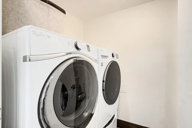 $300,000 | 8239 Mulberry Court, Unit B, Palos Hills, IL 60465