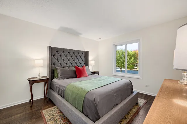 $300,000 | 8239 Mulberry Court, Unit B, Palos Hills, IL 60465