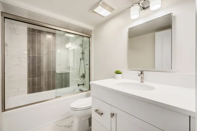 $300,000 | 8239 Mulberry Court, Unit B, Palos Hills, IL 60465