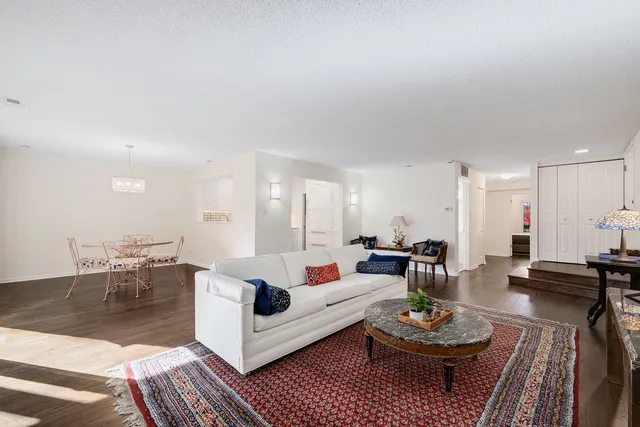 $300,000 | 8239 Mulberry Court, Unit B, Palos Hills, IL 60465