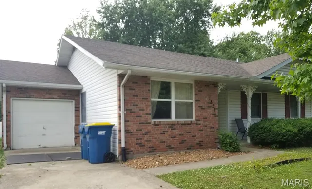 $1,650 | 1821 Esic Drive, Unit A, Edwardsville, IL 62025