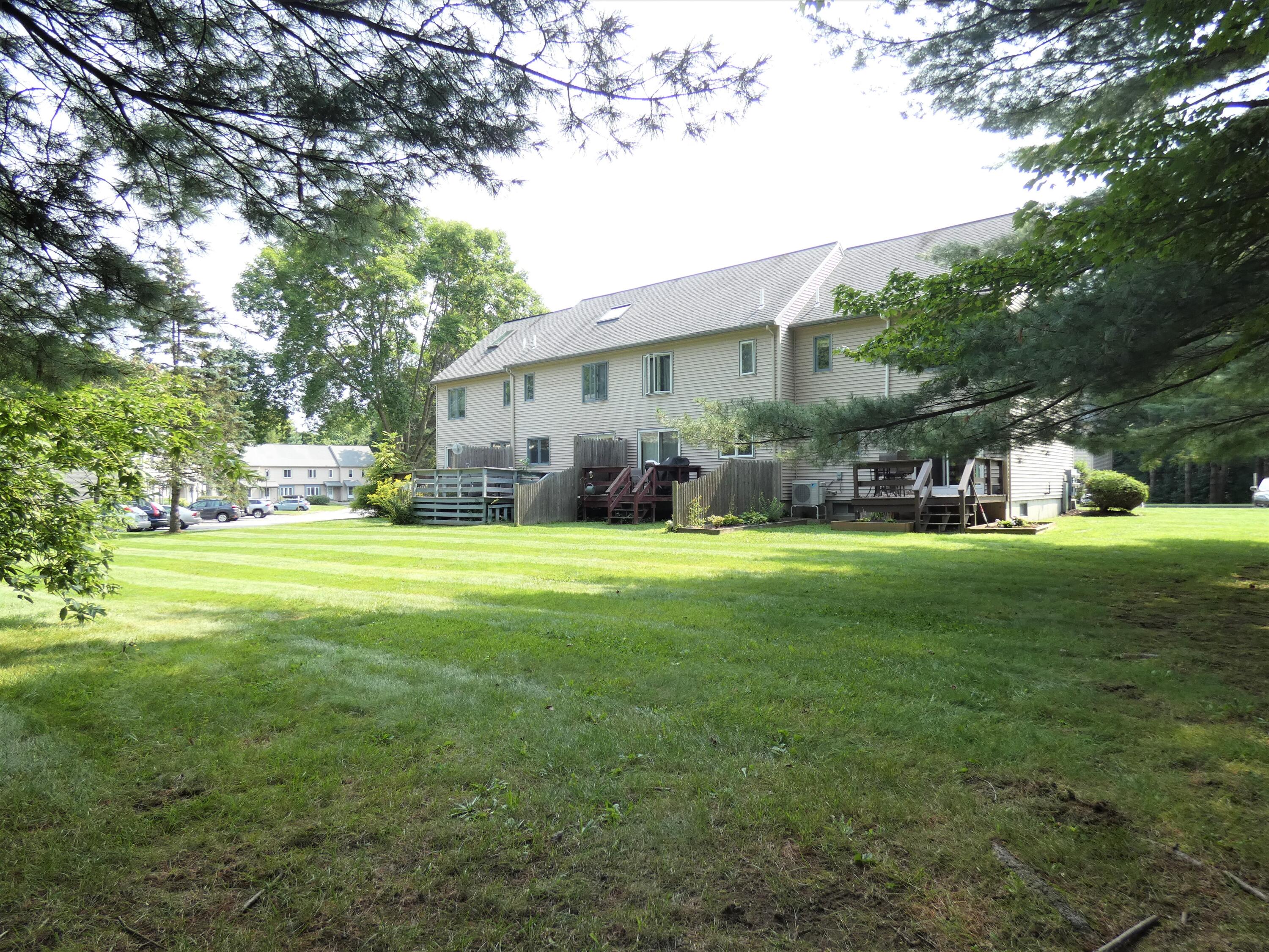 17 Graham Road, Unit 1 Westbrook, ME 04092 - Photo 9 of 33 Back of Building
