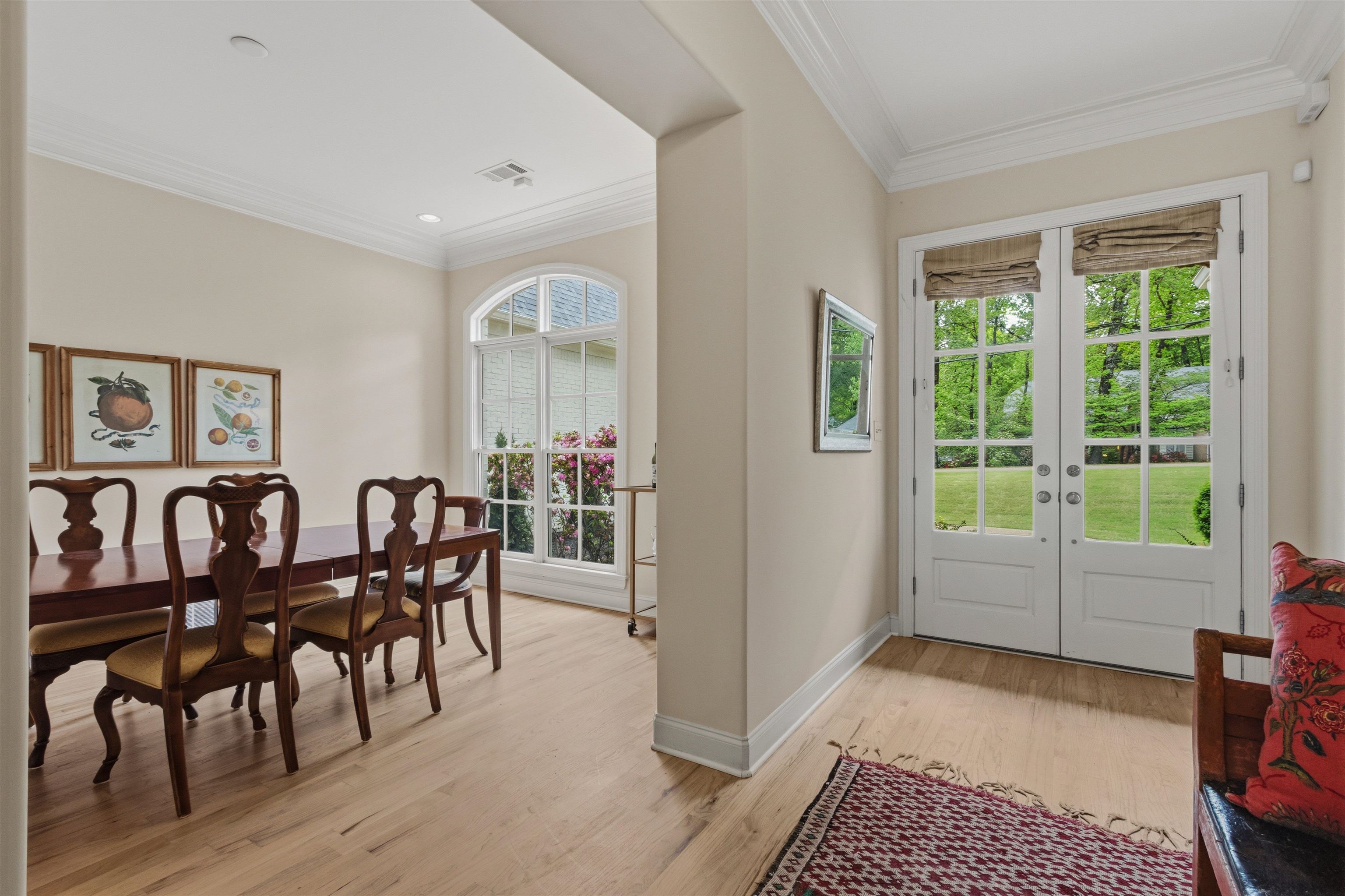 1881 Riverdale Road Germantown, TN 38138 - Photo 4 of 39