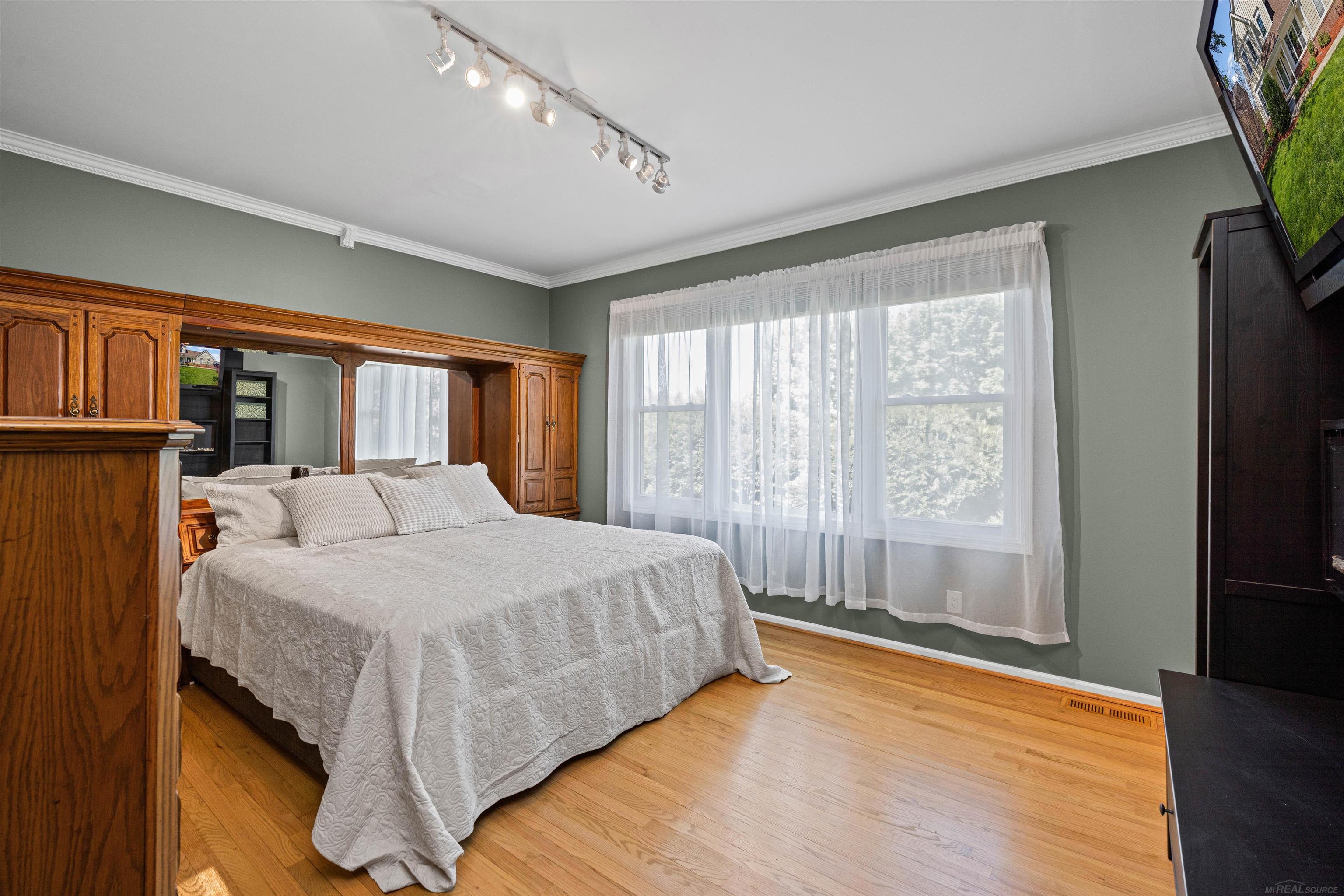4247 Bold Meadows Rochester, MI 48306 - Photo 39 of 76 Gallery Image 39