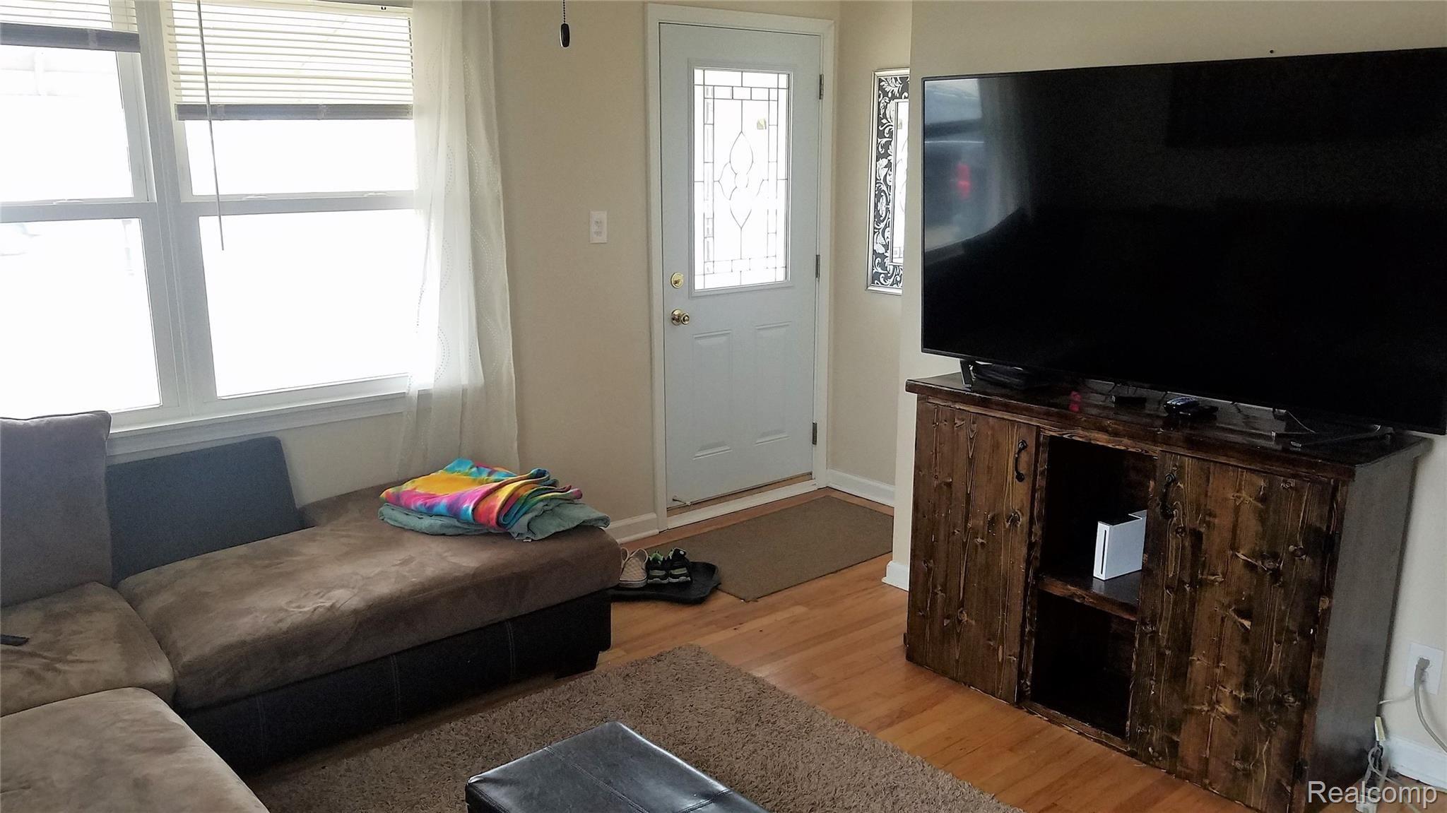 5391 Sashabaw Road Clarkston, MI 48346 - Photo 2 of 14 ft room 2 enhanced.jpg