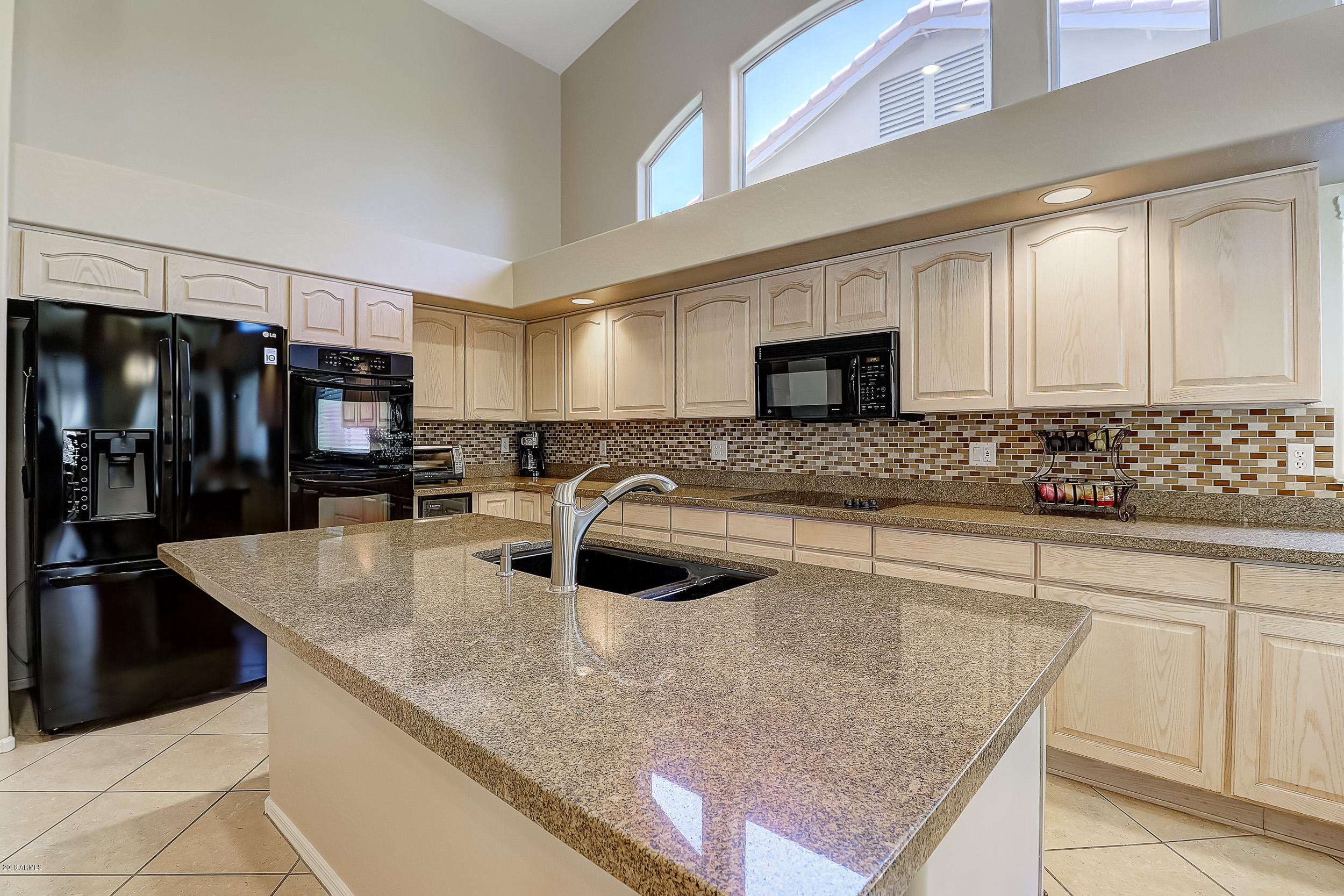 4623 East Hearn Road Phoenix, AZ 85032 - Photo 11 of 46 Kitchen 3