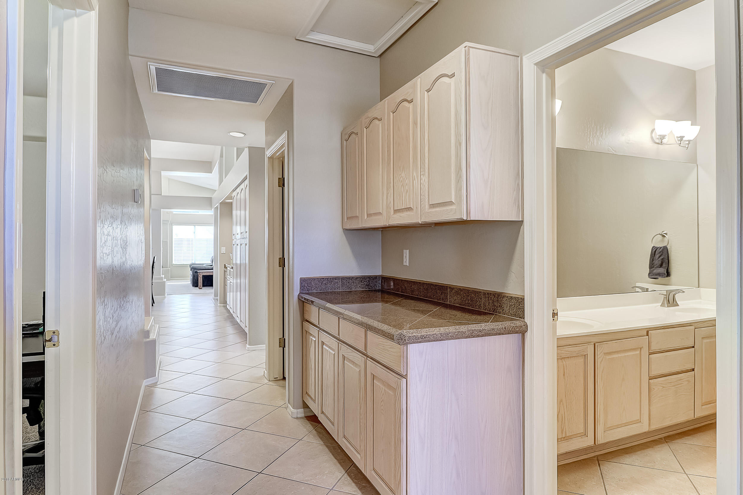 4623 East Hearn Road Phoenix, AZ 85032 - Photo 25 of 46 Hallway