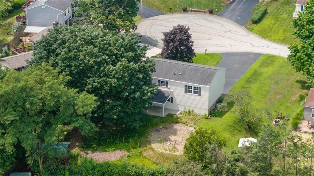 60 Greenleaf Drive Cheswick, PA 15024 - Photo 28 of 29 an aerial view of a house