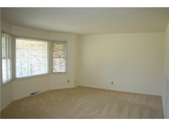 212 Rexham Lane Fishers, IN 46038 - Photo 7 of 22 Gallery Image 7
