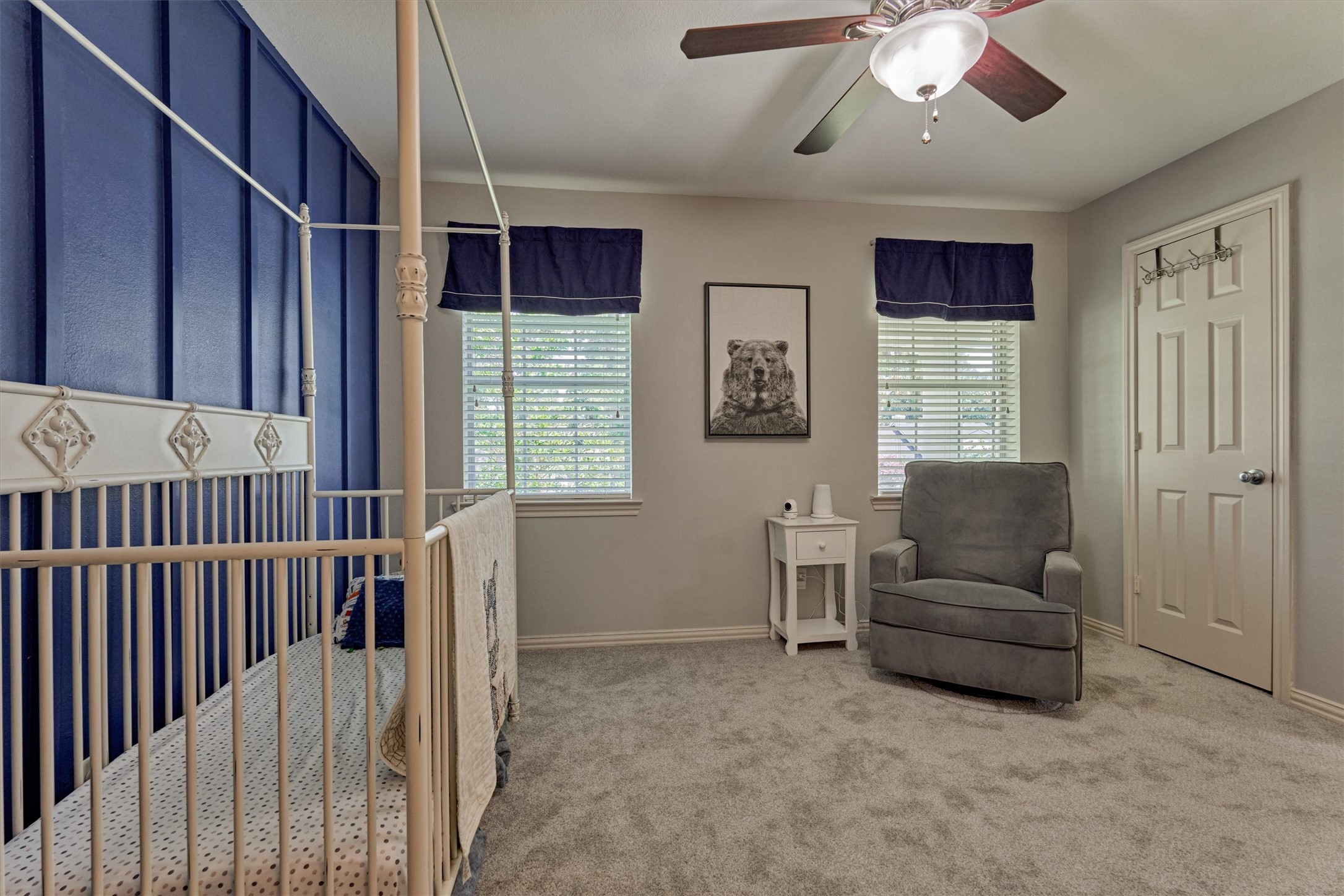 6515 Glenhill Drive Spring, TX 77389 - Photo 22 of 39 a living room with furniture and a window