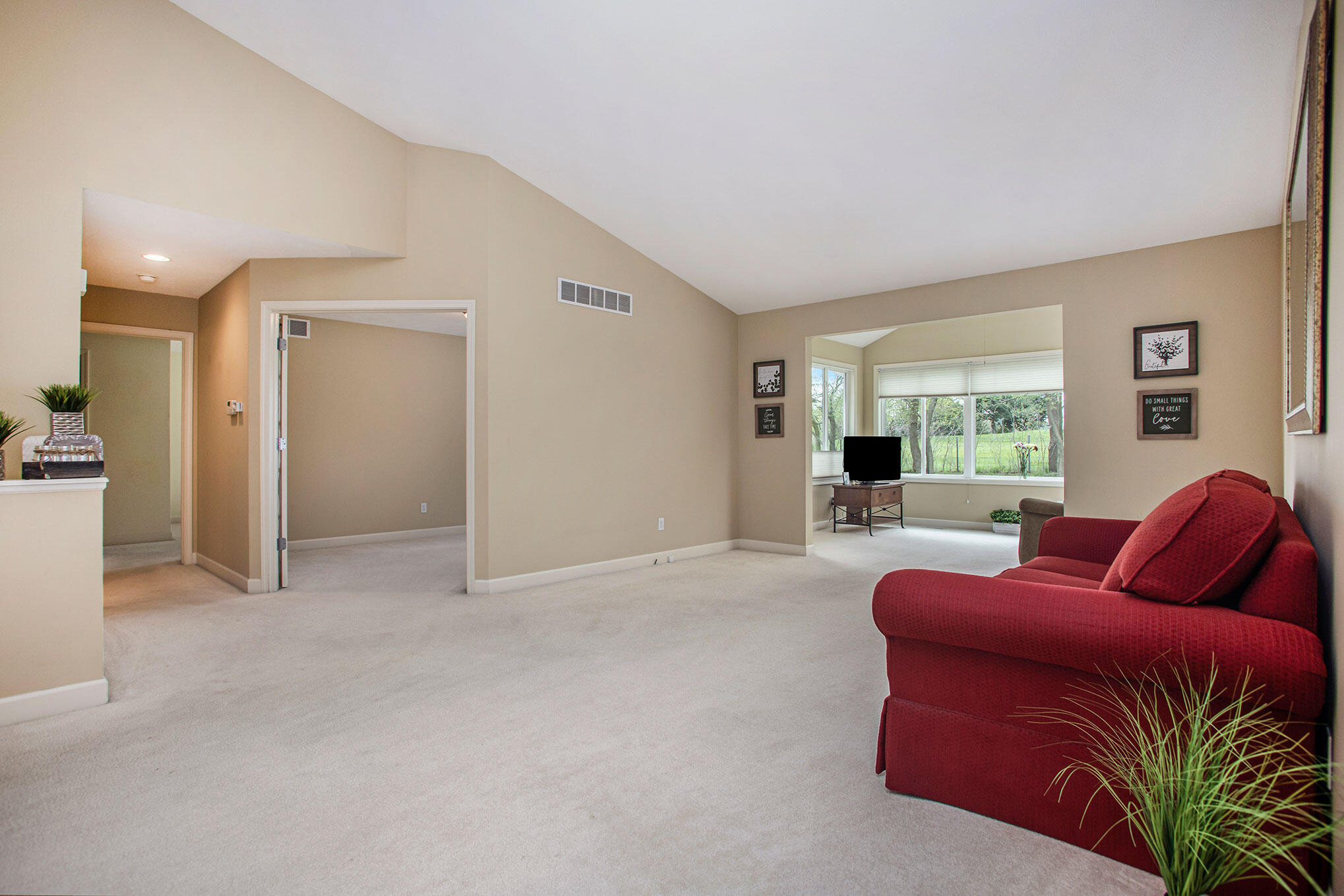 220 Round Hill Road Kalamazoo, MI 49009 - Photo 15 of 24 EOSR0037