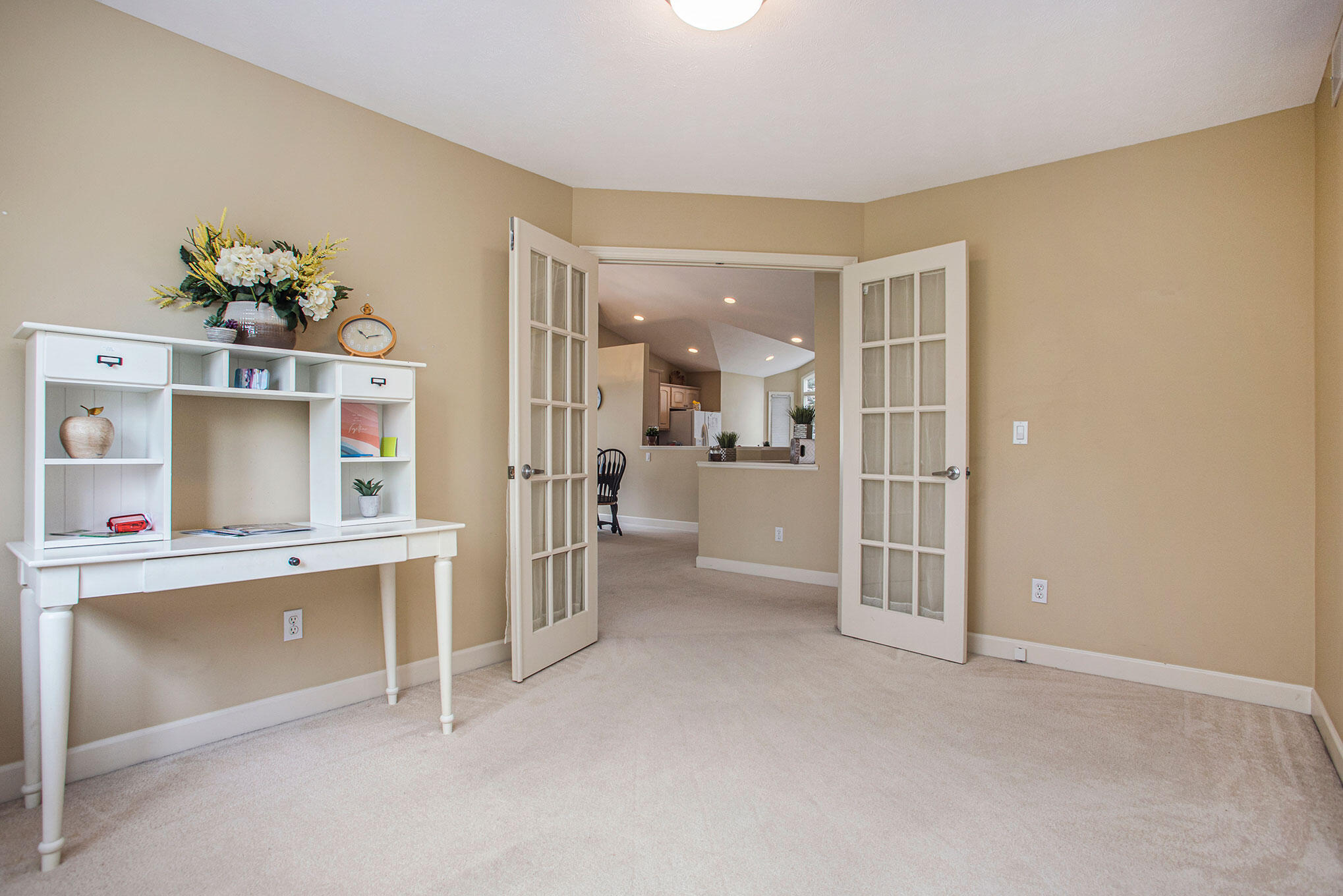 220 Round Hill Road Kalamazoo, MI 49009 - Photo 10 of 24 EOSR0026