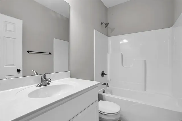 $325,000 | 83 Fiddler's Close Court, Unit 83 STB, Washington, MO 63090