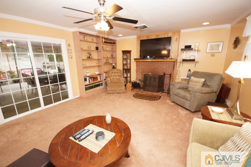 30 Winant Road Kendall Park, NJ 08824 - Photo 11 of 25 Gallery Image 11