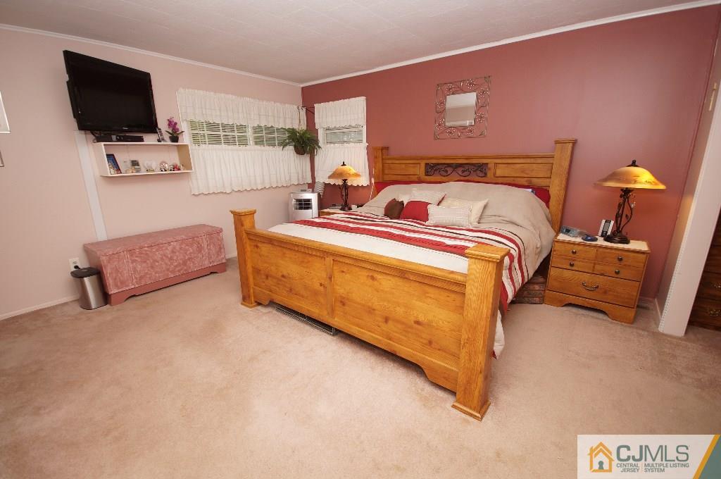30 Winant Road Kendall Park, NJ 08824 - Photo 17 of 25 Gallery Image 17