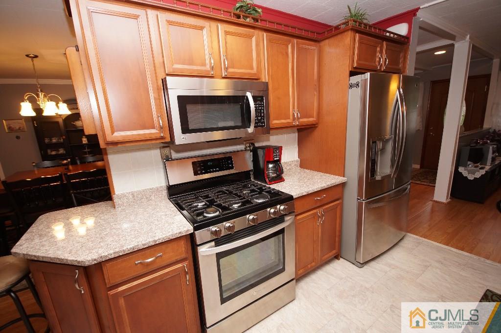 30 Winant Road Kendall Park, NJ 08824 - Photo 4 of 25 Gallery Image 4