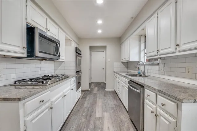 $2,400 | 2244 Homeway Circle, Dallas, TX 75228