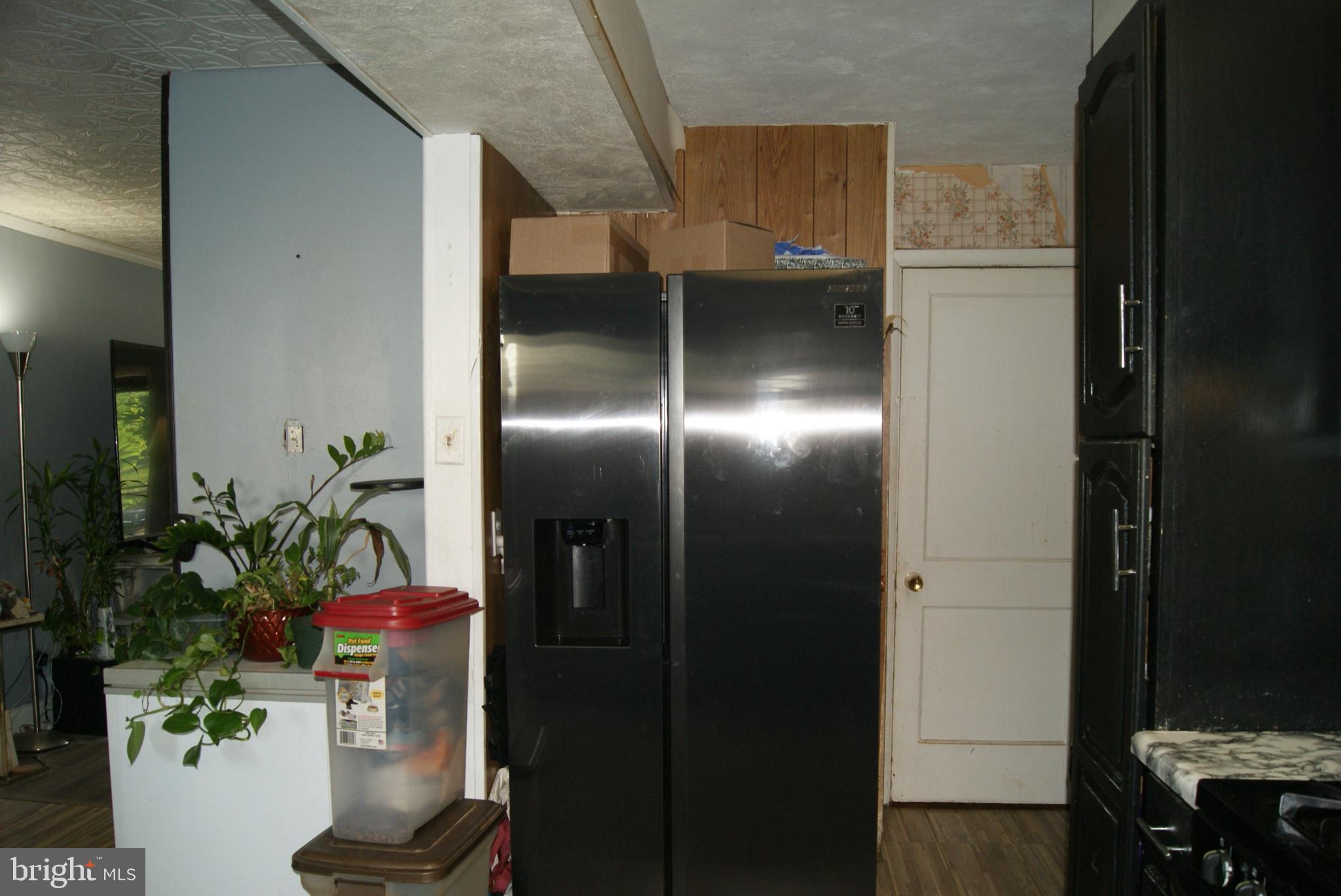 735 Grant Road Folcroft, PA 19032 - Photo 31 of 57 Modern kitchen with sleek appliances.
