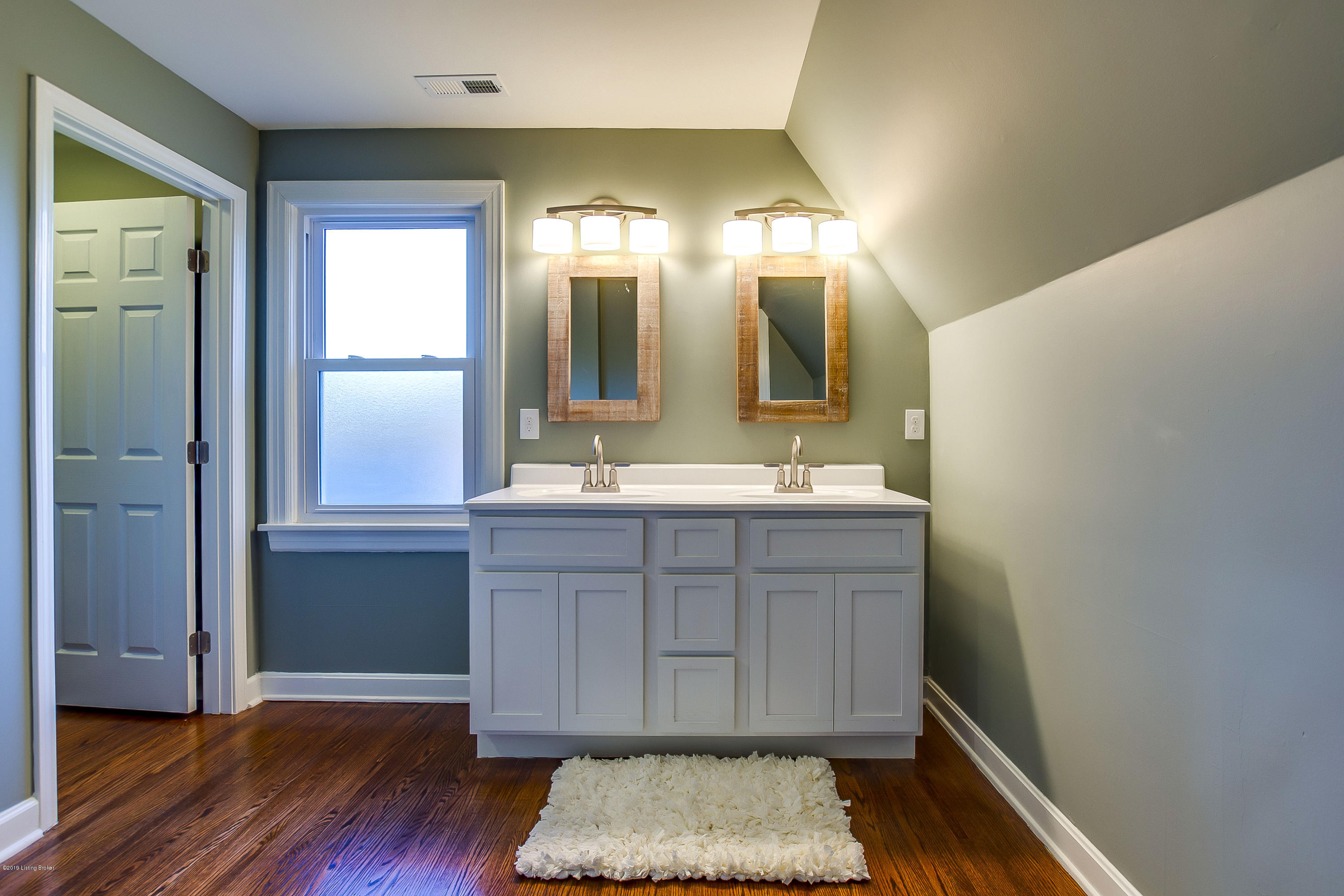 1851 Gresham Road Louisville, KY 40205 - Photo 24 of 35 1851_GreshamRd_40205_0135