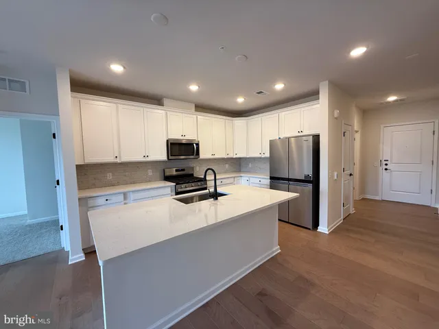 $3,200 | 1 Culvert Drive, Unit 209, Princeton Junction, NJ 08540