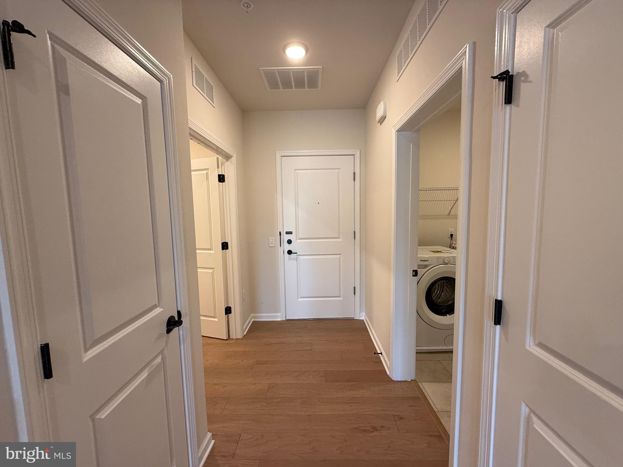 1 Culvert Drive, Unit 209 Princeton Junction, NJ 08540 - Photo 9 of 23 Foyer/Hallway