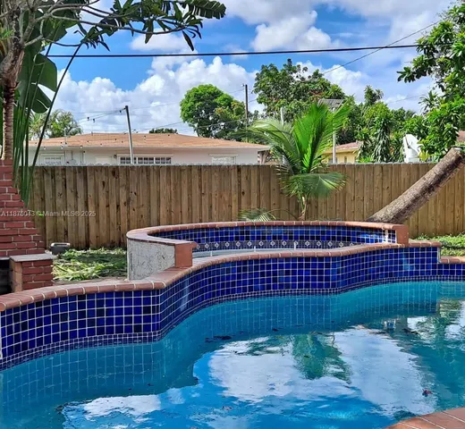 $679,000 | 550 Northeast 174th Street, North Miami Beach, FL 33162