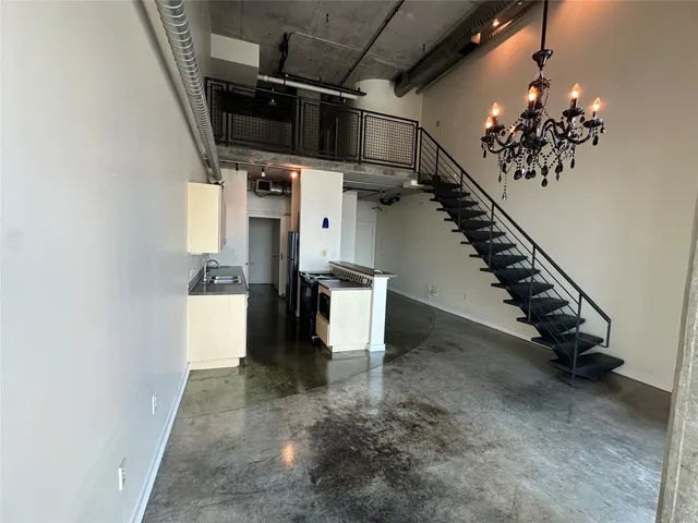 a view of entryway and hall