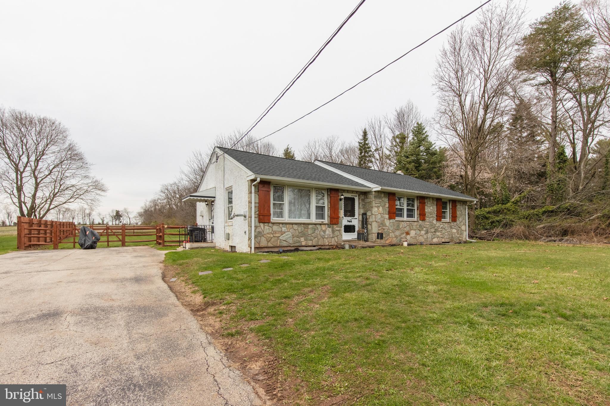 918 Spring City Road Phoenixville, PA 19460 - Photo 2 of 15