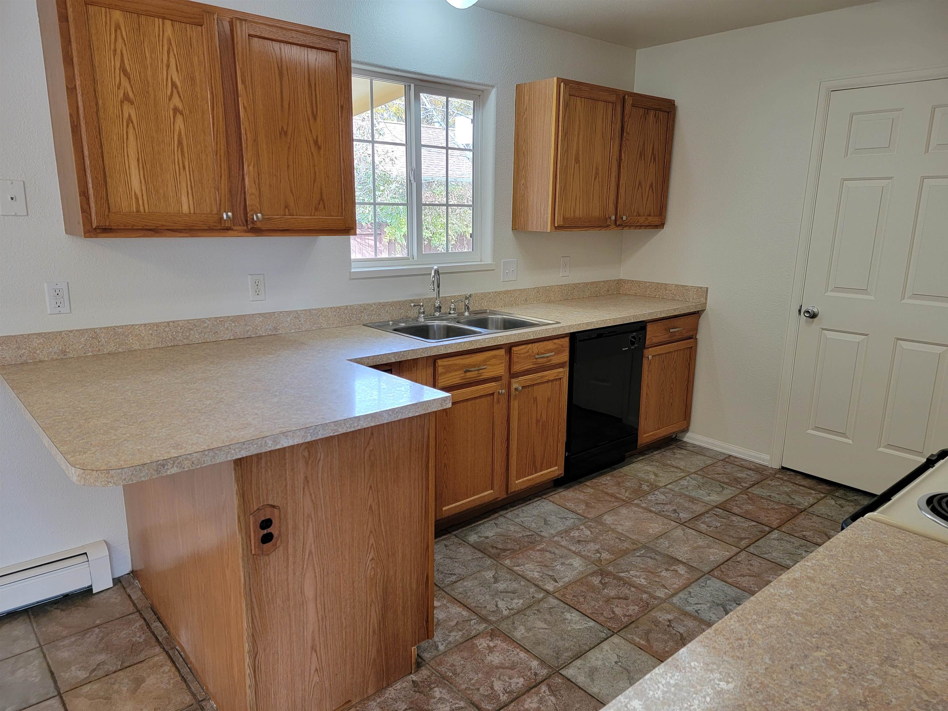 577 Pioneer Road Grand Junction, CO 81504 - Photo 7 of 14 Gallery Image 7