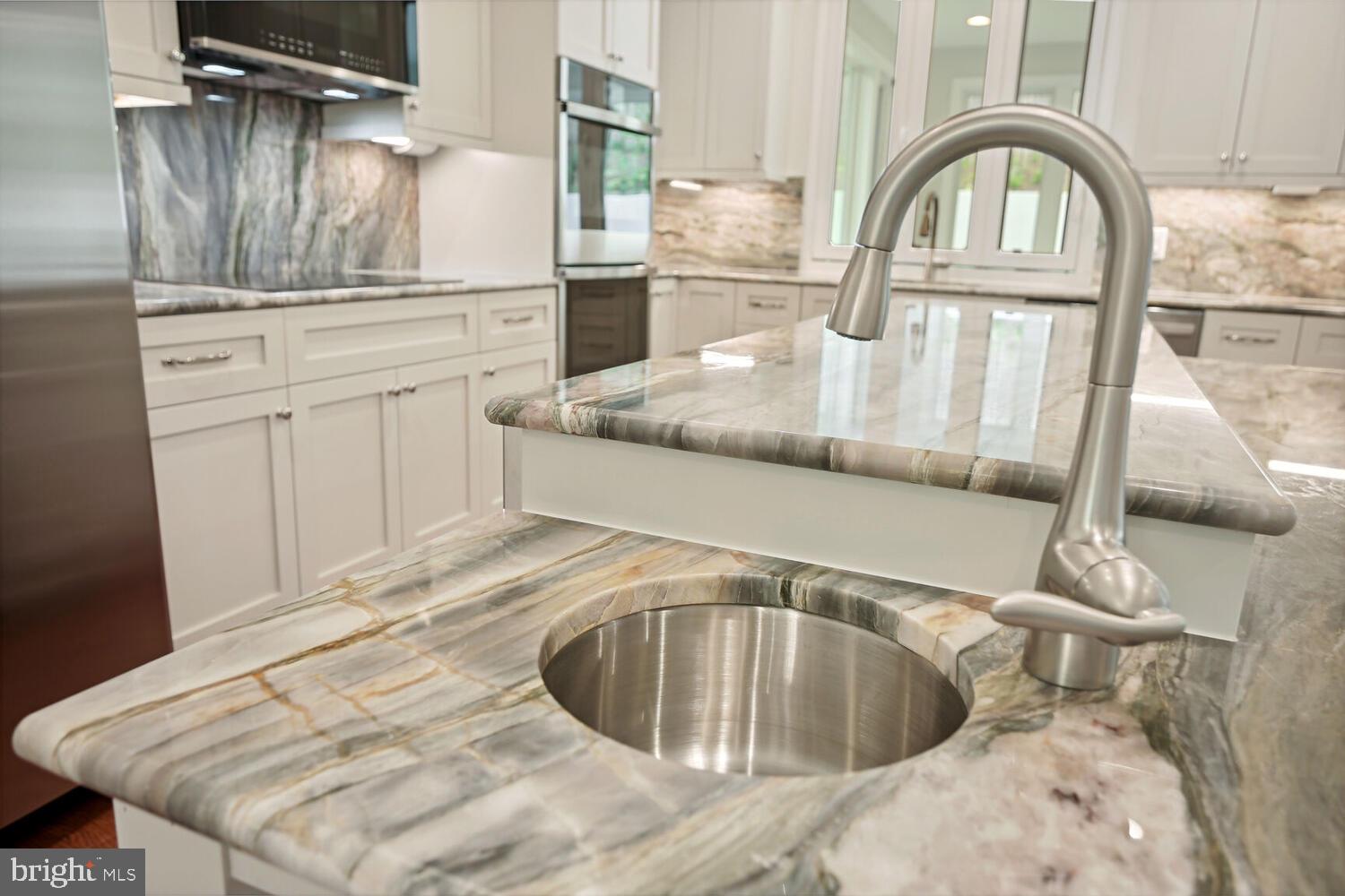 6407 West Halbert Road Bethesda, MD 20817 - Photo 21 of 71