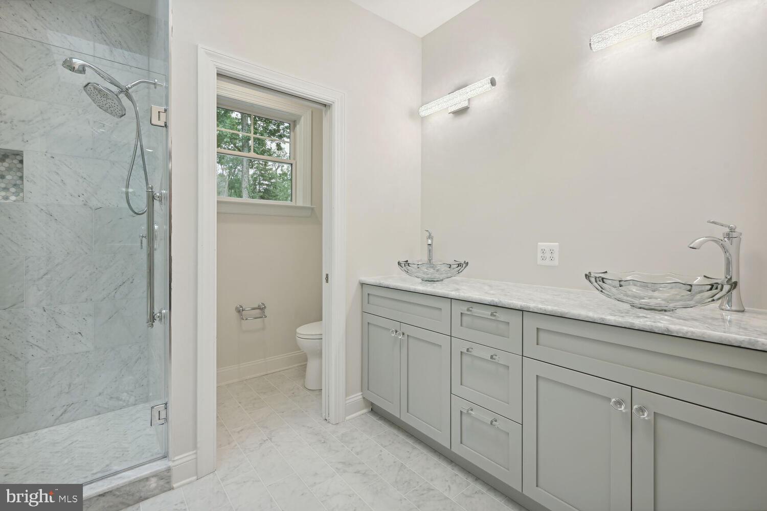 6407 West Halbert Road Bethesda, MD 20817 - Photo 45 of 71 UL Primary Bath