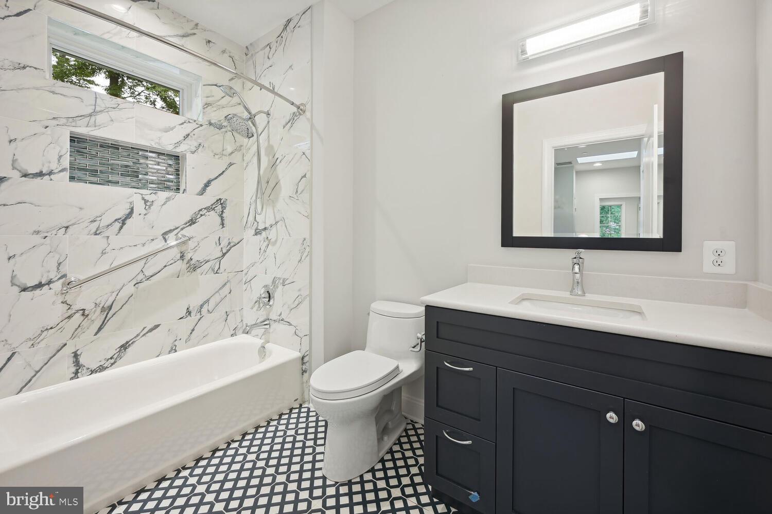 6407 West Halbert Road Bethesda, MD 20817 - Photo 52 of 71 UL Bath connecting to Bedroom