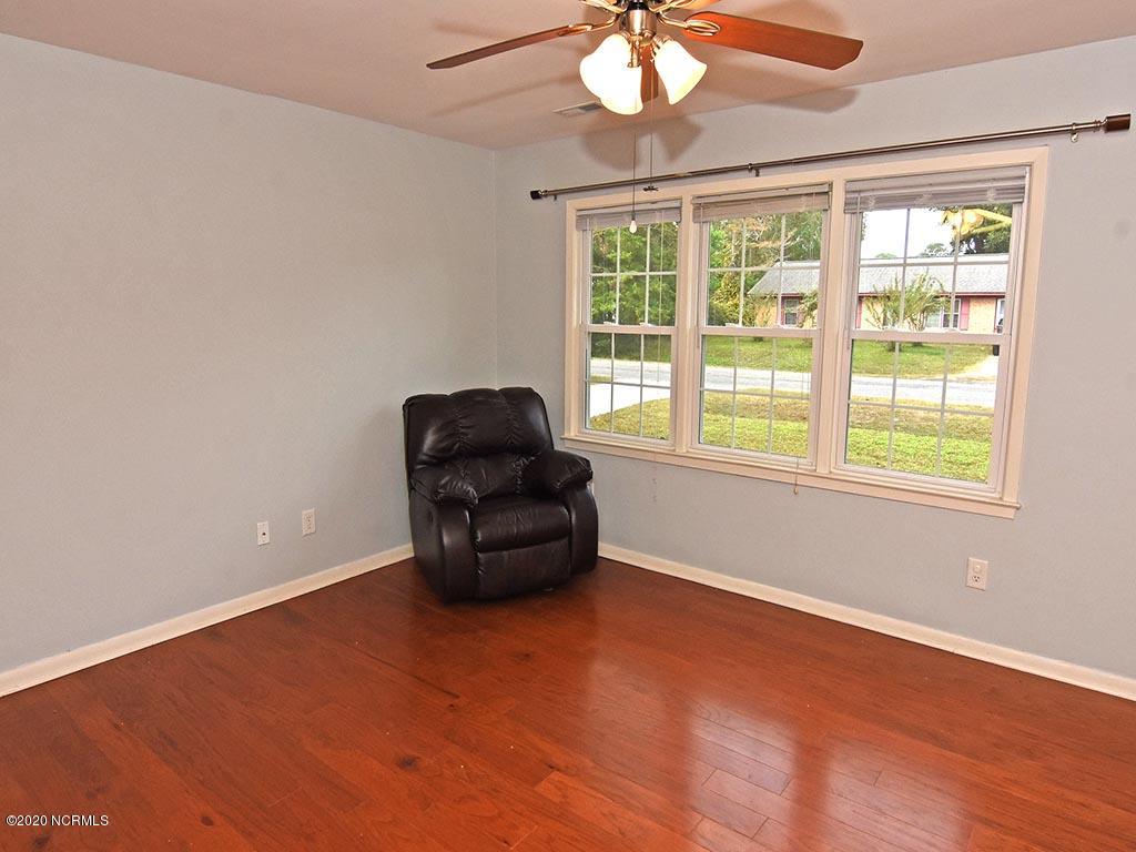 414 Sheppard Road Wilmington, NC 28411 - Photo 9 of 20 Dining 2