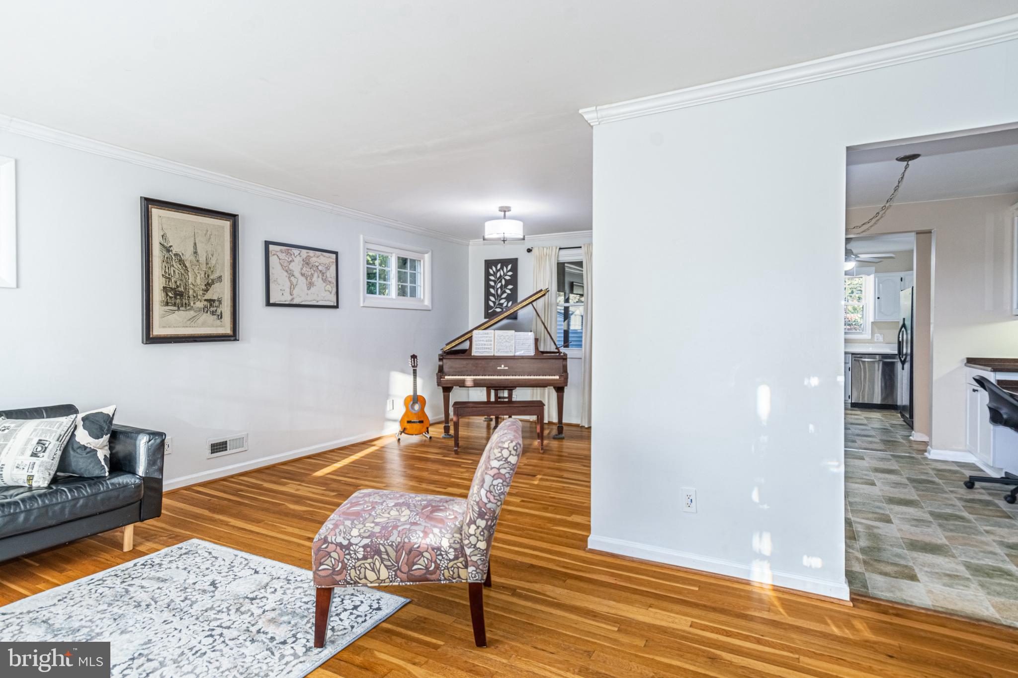 24 Dunwich Road Lutherville-Timonium, MD 21093 - Photo 3 of 46 Gallery Image 3