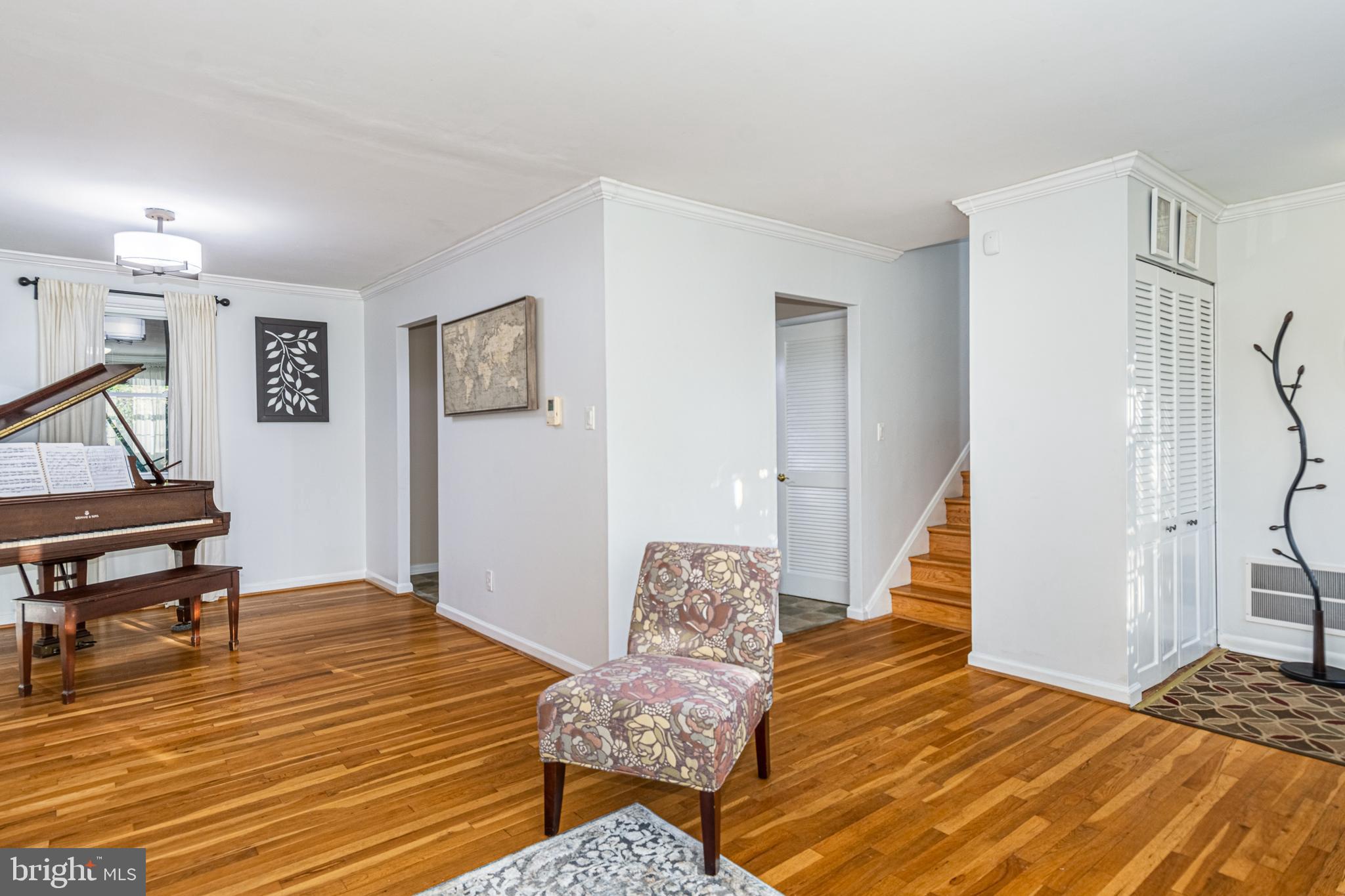 24 Dunwich Road Lutherville-Timonium, MD 21093 - Photo 4 of 46 Gallery Image 4