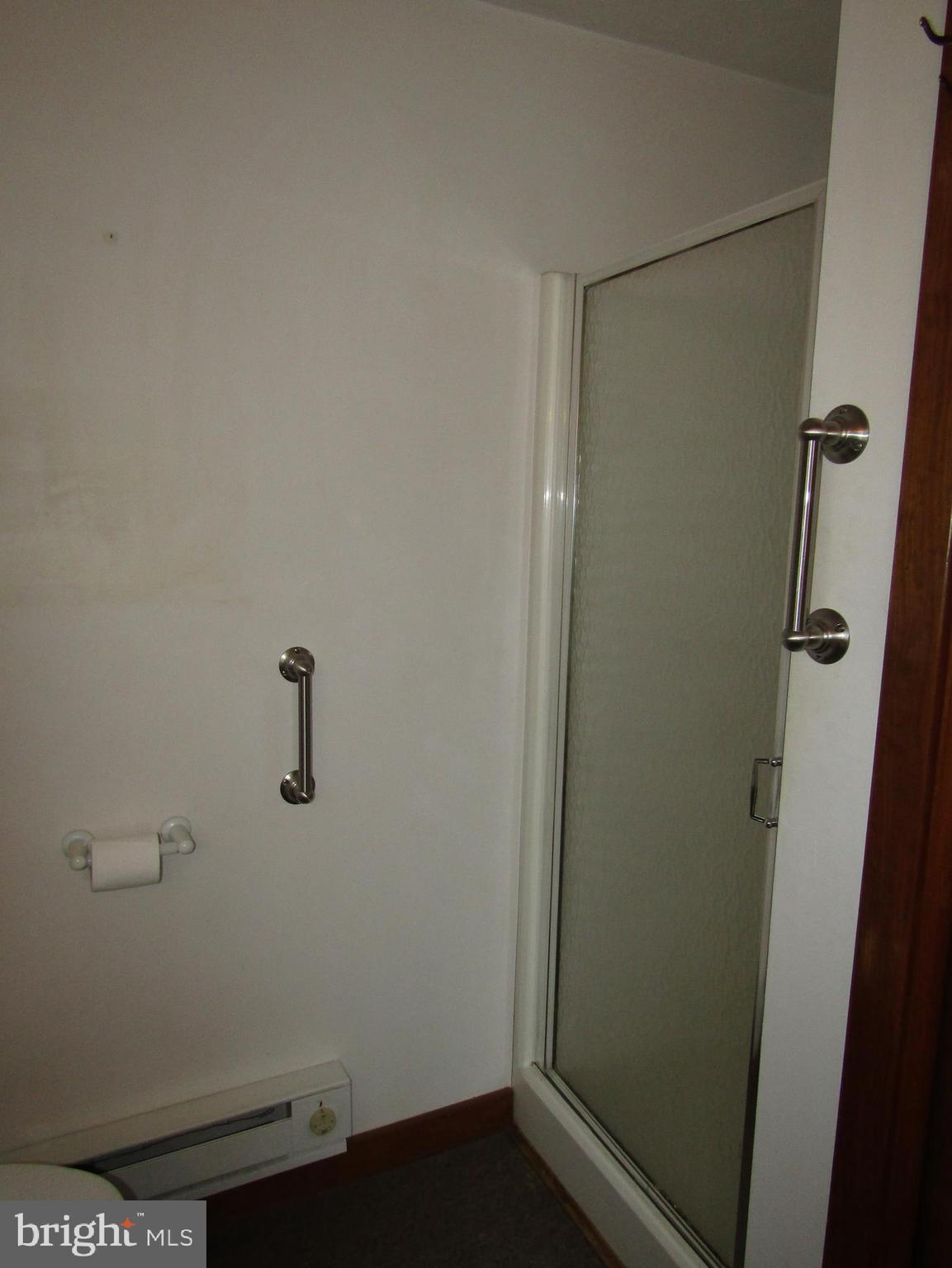 212 Princess Street Hanover, PA 17331 - Photo 17 of 33 1st Floor Full Bath