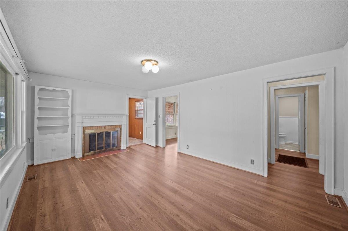 105 Barron Street Union, SC 29379 - Photo 5 of 27