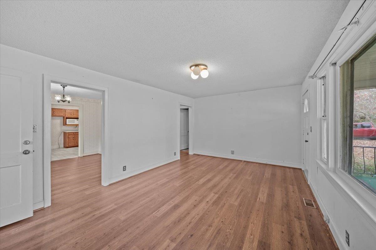 105 Barron Street Union, SC 29379 - Photo 8 of 27