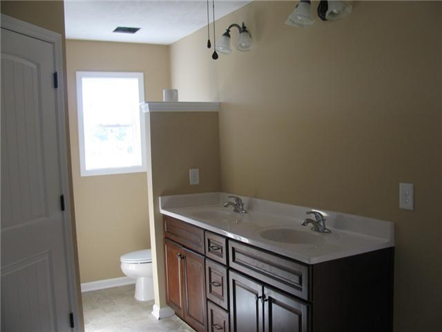 2901 Porterfield Road Readyville, TN 37149 - Photo 11 of 16 Texas style master bath