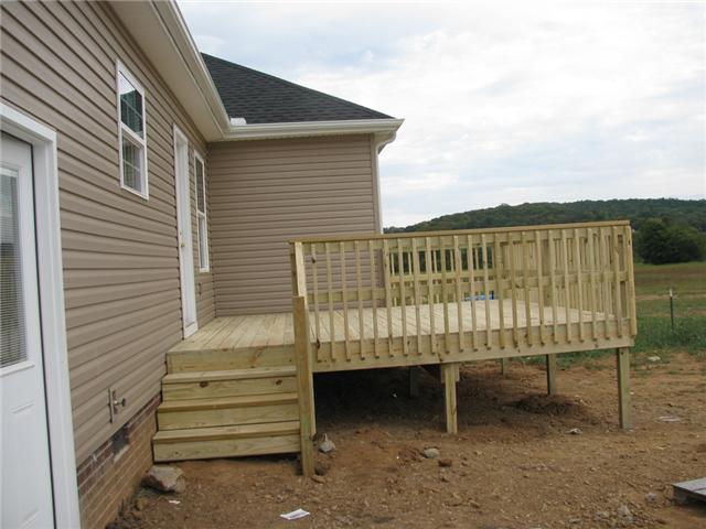 2901 Porterfield Road Readyville, TN 37149 - Photo 16 of 16 Closeup of deck