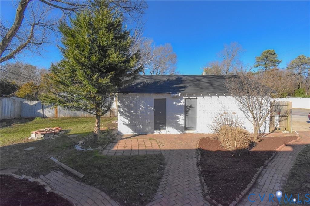 5900 River Road Petersburg, VA 23803 - Photo 6 of 44 a view of a yard with an outdoor space