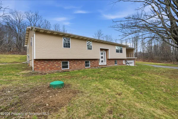 $425,000 | 16204 Highway 407, Factoryville, PA 18419